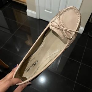 Barely worn light pink Ellen Tracy shoes. Great condition. Size 7.5.